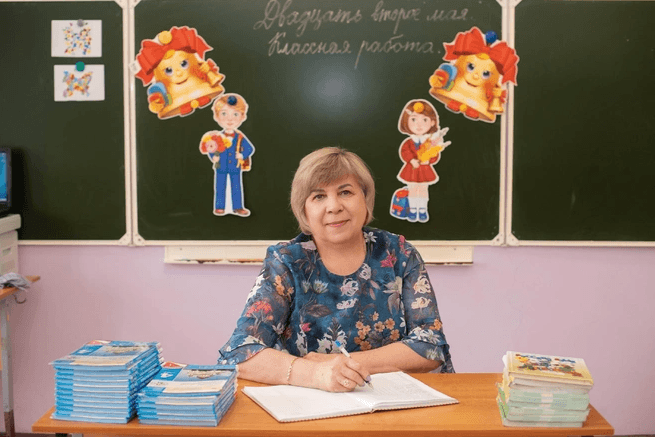 Елена признается, что по школьной жизни больше не скучает. Источник: Vk.com