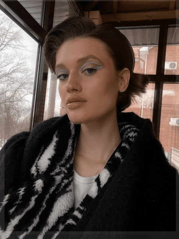 Лина призналась, что у нее нет идеалов и ориентиров в мире моды [Фото: Паша Емельянова / Vk.com]