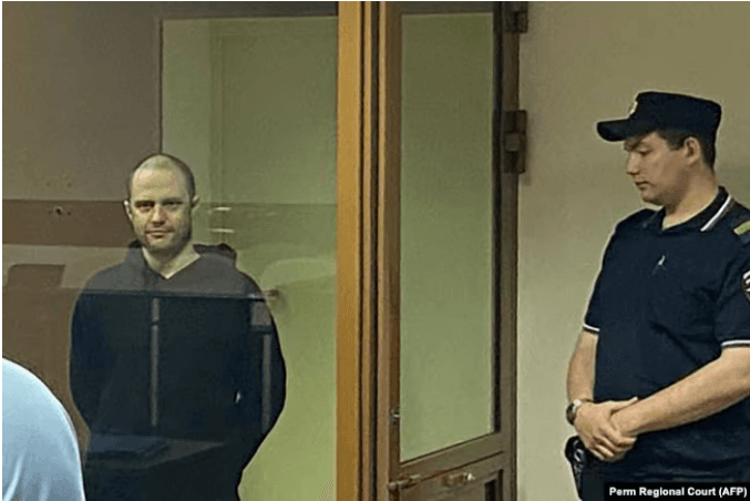 Фотограф Григорий Скворцов во время оглашения приговора по делу о «государственной измене», Пермь, 26 июня 2025 года